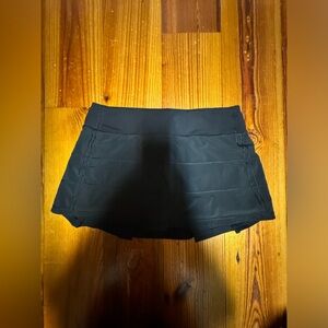 Lululemon athletic skirt 12”